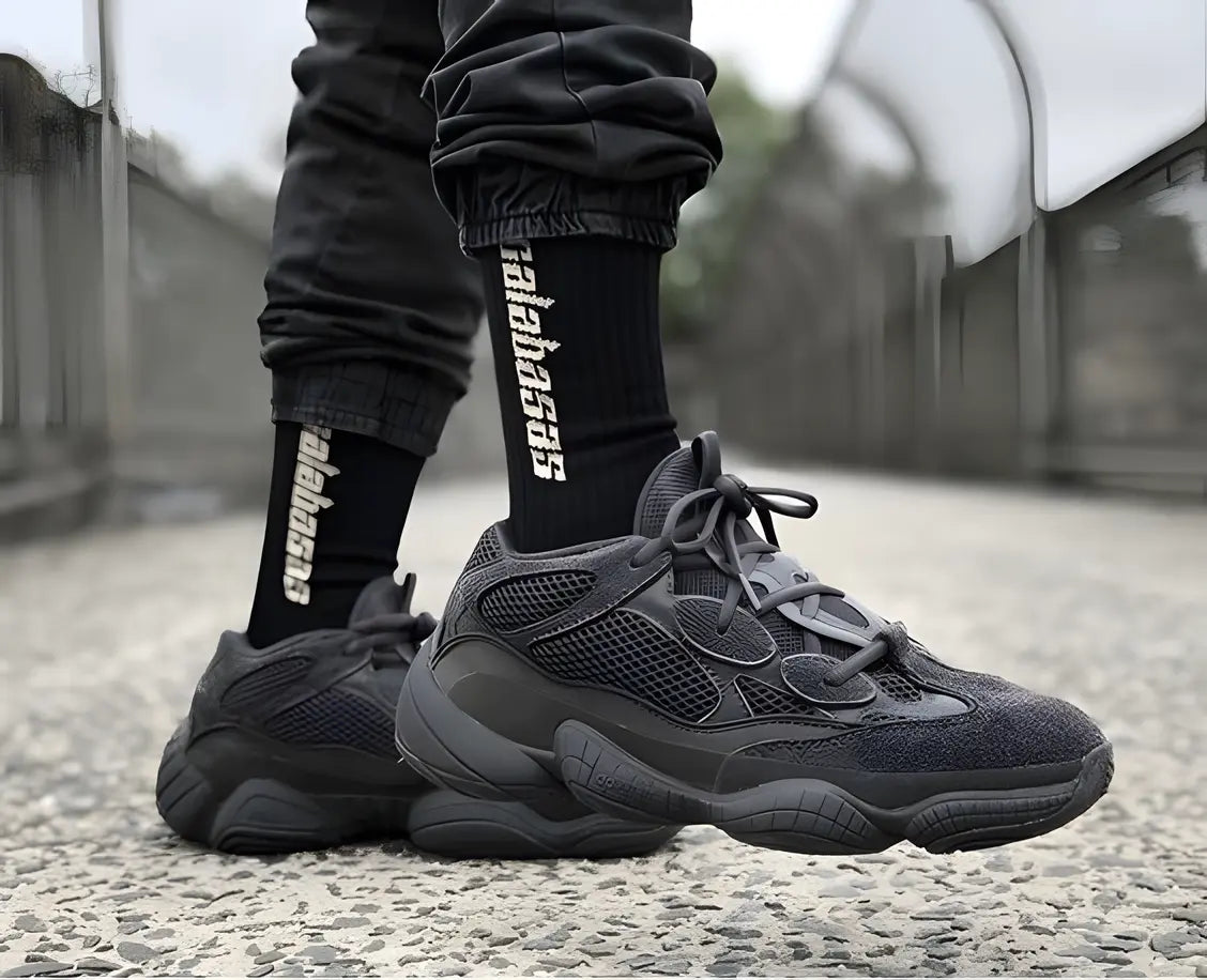 Yeezy shops black utility 500